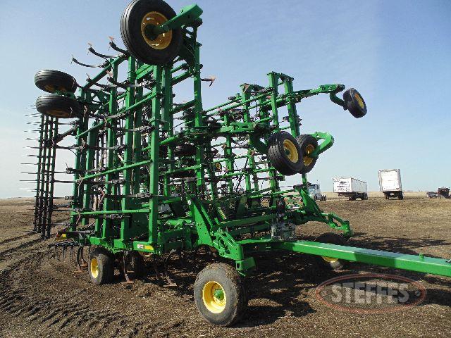 2012 John Deere 2210_1.jpg